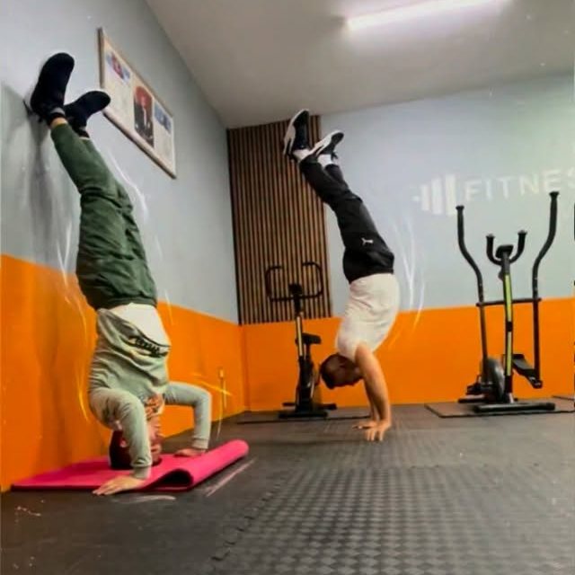 Birlikte hareket etmek, motivasyonu artırır; öğrenmeyi destekler. 🤝

Eşli çalışmalarla sürece katılımı güçlendiriyor, öğ